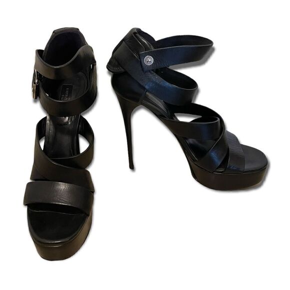 ❤️SOLD❤️Burberry London Made in Italy Stiletto Heels Size: |IT39| - Picture 1 of 10
